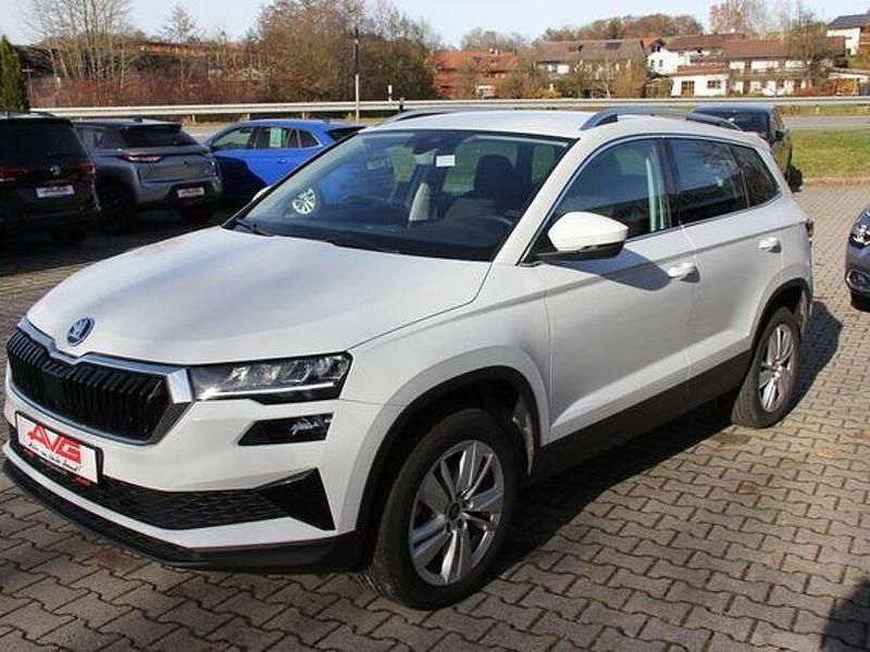 Moonweiß Gebraucht 2025 Skoda Karoq Selection SUV | 30.950 € (Guter Preis) - Bild 1/4