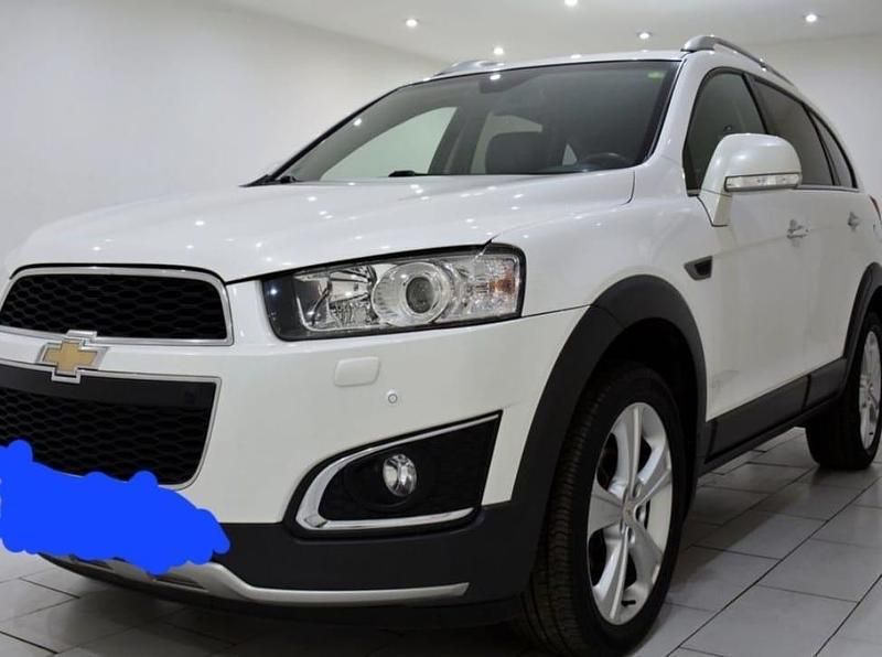 Weiß Gebraucht 2013 Chevrolet Captiva SUV | 12.500 € (Teuer) - Bild 1/4