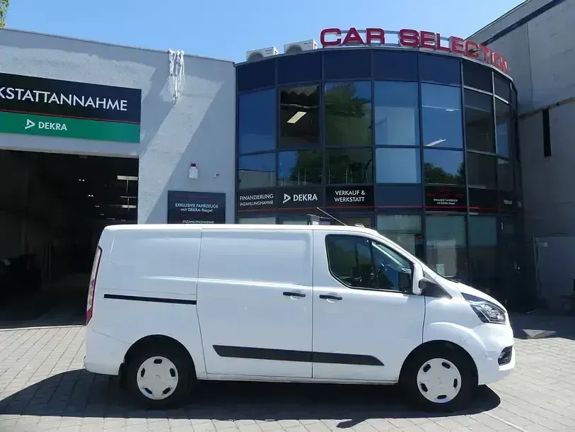 Gebraucht Ford Transit Custom 140 PS (102 kW) 2020 Frostweiß Van / Kleinbus