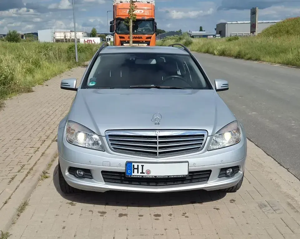 Gebraucht Mercedes C200 136 PS (100 kW) 2011 Silber Limousine