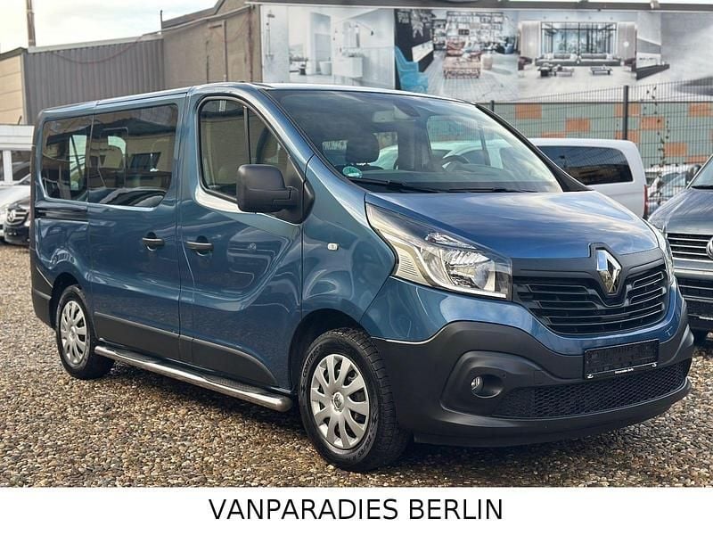 Blau Gebraucht 2019 Renault Trafic Expression Van / Kleinbus | 20.500 € (Etwas zu teuer) - Bild 1/4