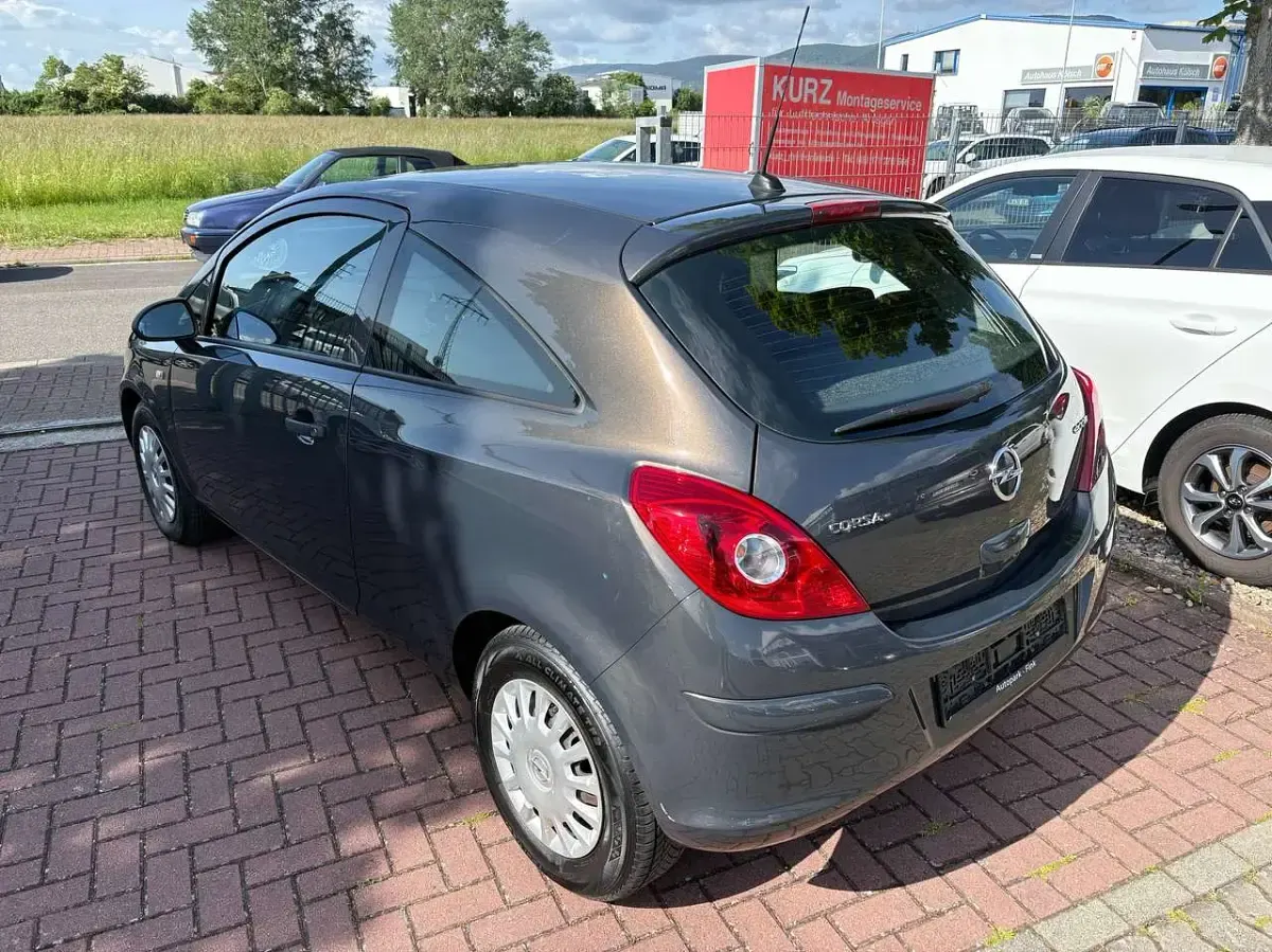 Gebraucht Opel Corsa Selection 69 PS (50 kW) 2013 Plat.anthr./rogrey/0j:silbergr Kleinwagen