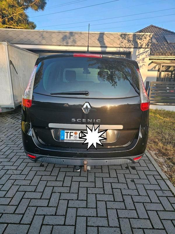 Schwarz Gebraucht 2010 Renault Scénic III Van / Kleinbus | 4.699 € (Guter Preis) - Bild 1/4