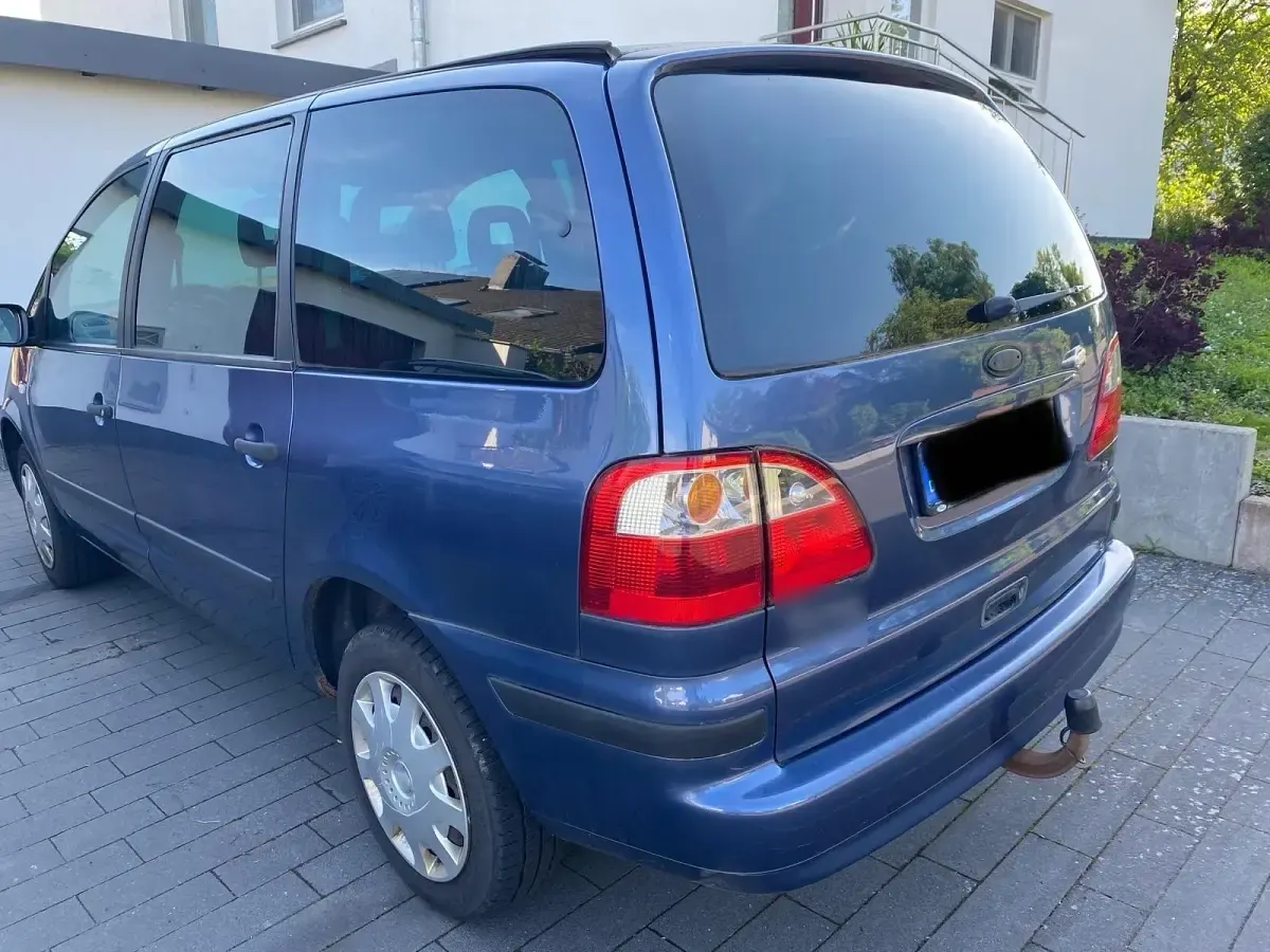 Używany Ford Galaxy 140 KM (102 kW) 2005 Niebieski Minivan