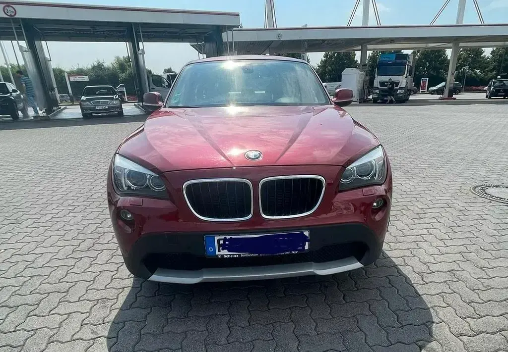Gebraucht BMW X1 177 PS (130 kW) 2010 Rot SUV