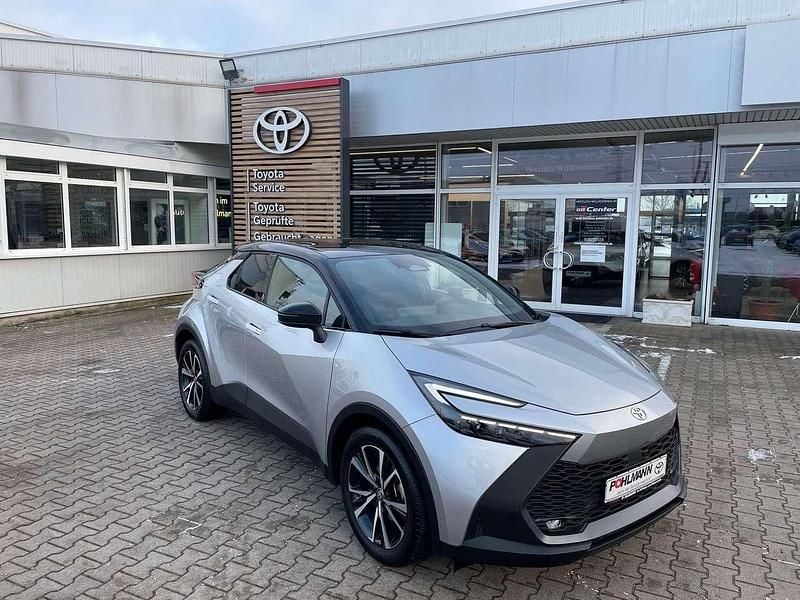 Gebraucht Toyota C-HR Team 178 PS (130 kW) 2024 Shimmering silver me SUV