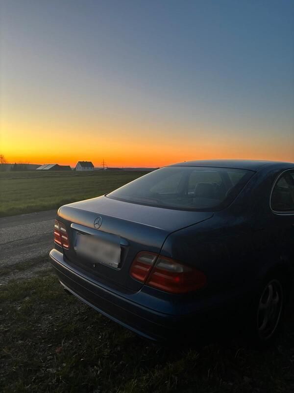 Blau Gebraucht 2001 Mercedes 200 Coupé | 1.200 € (Superpreis) - Bild 1/4