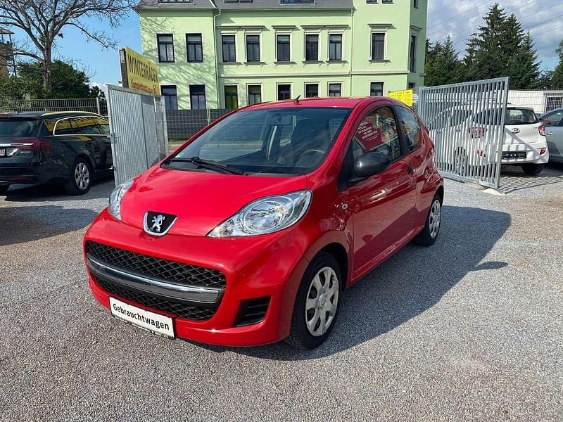 Gebraucht Peugeot 107 Urban Move 68 PS (50 kW) 2009 Rot Kleinwagen