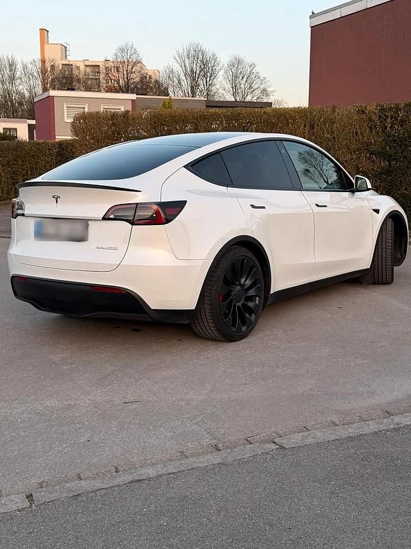 Gebraucht Tesla Model Y Performance 392 kW (534 PS) 2022 Weiß SUV