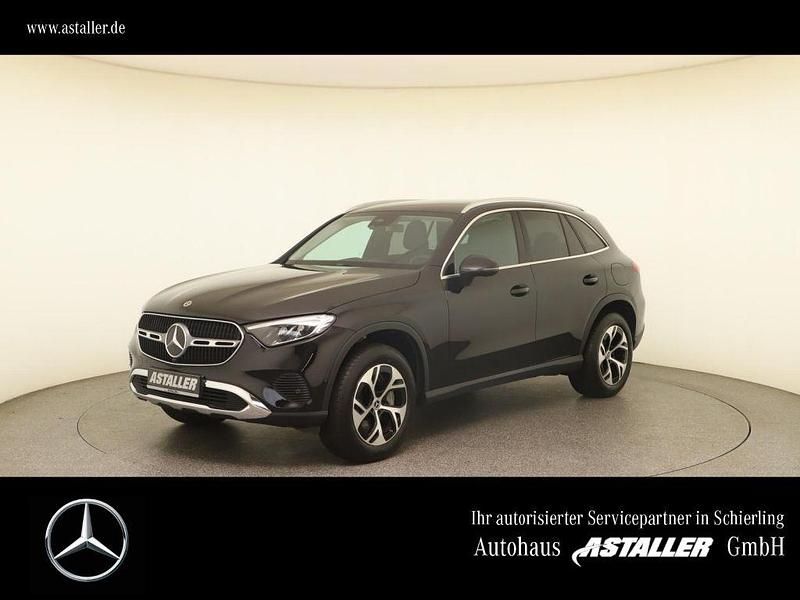 Schwarz Gebraucht 2022 Mercedes GLC400d Avantgarde SUV | 53.989 € (Superpreis) - Bild 1/4