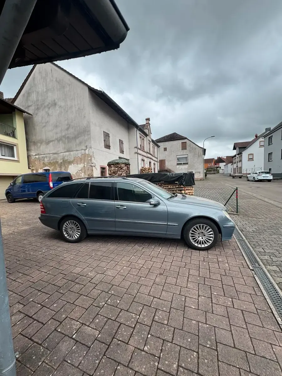Gebraucht Mercedes C220 150 PS (110 kW) 2004 Grau Kombi