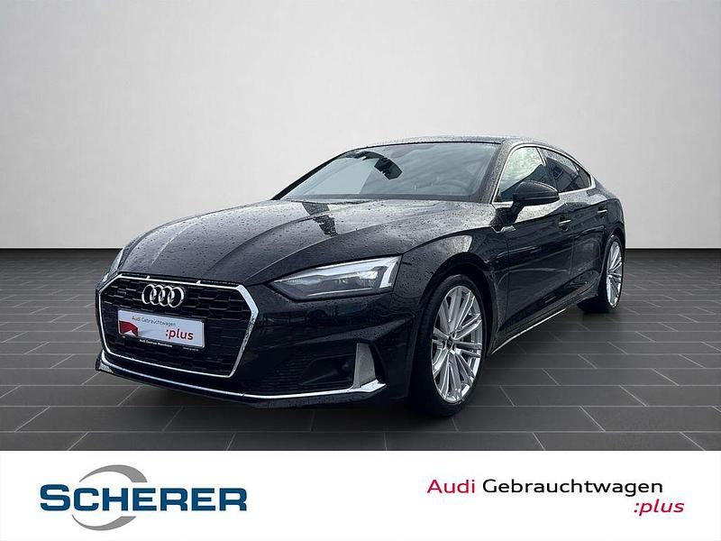 Mythosschwarz metallic (metallic) Gebraucht 2023 Audi A5 Sportback Advanced Plus Kleinwagen | 39.500 € (Fairer Preis) - Bild 1/4