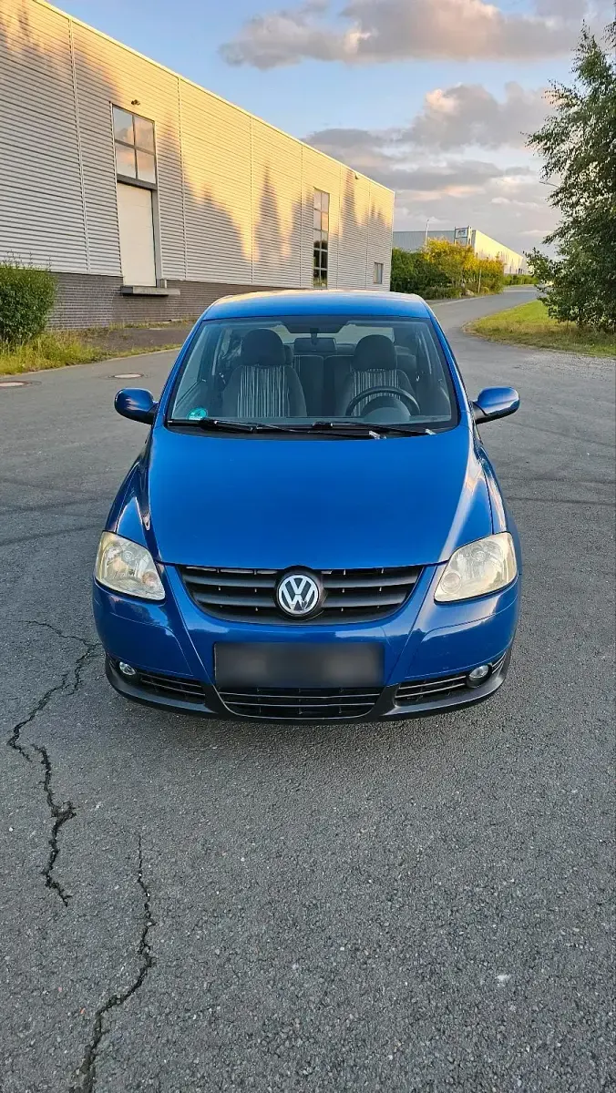 Gebraucht VW Fox 55 PS (40 kW) 2006 Blau Kleinwagen
