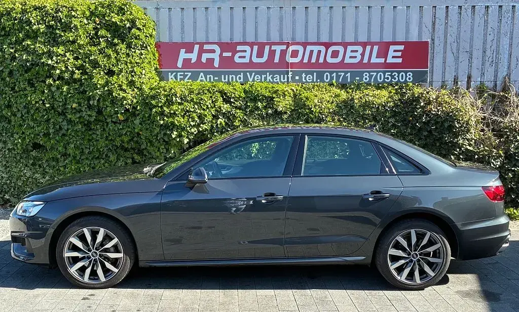 Gebraucht Audi A4 Advanced 204 PS (150 kW) 2021 Grau Limousine