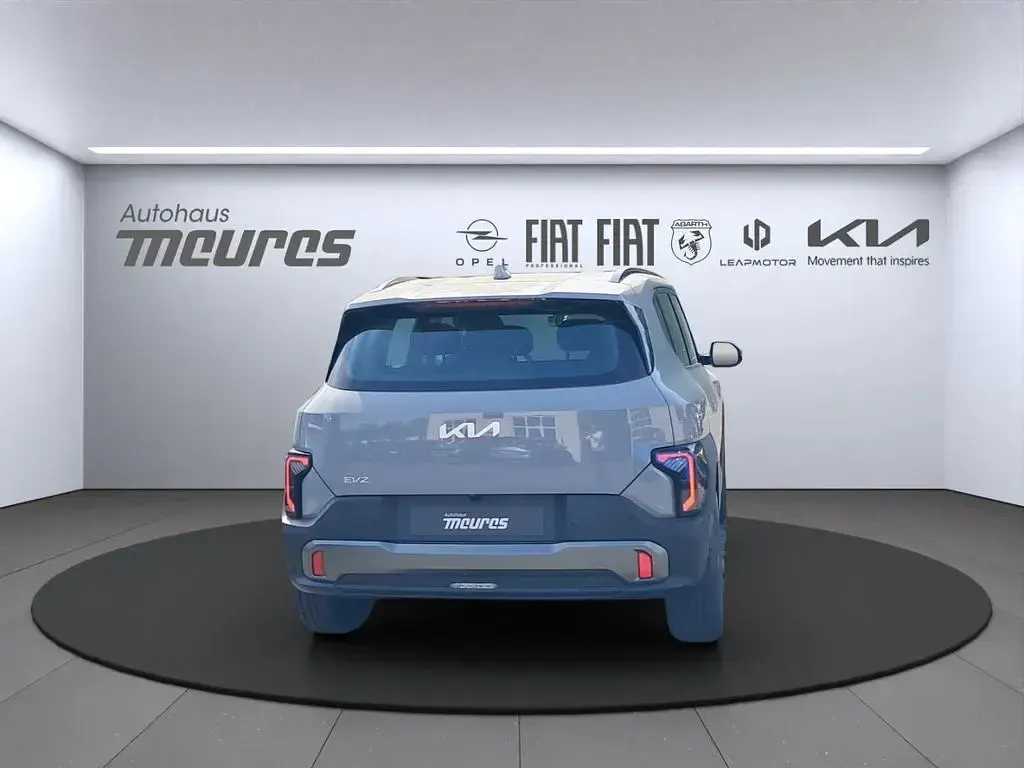 Neu Kia EV2 Earth 108 kW (147 PS) 2026 Grau SUV