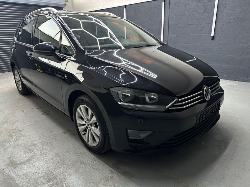 Schwarz Gebraucht 2017 VW Golf Sportsvan Comfortline Van / Kleinbus | 7.700 € (Fairer Preis) - Bild 1/4