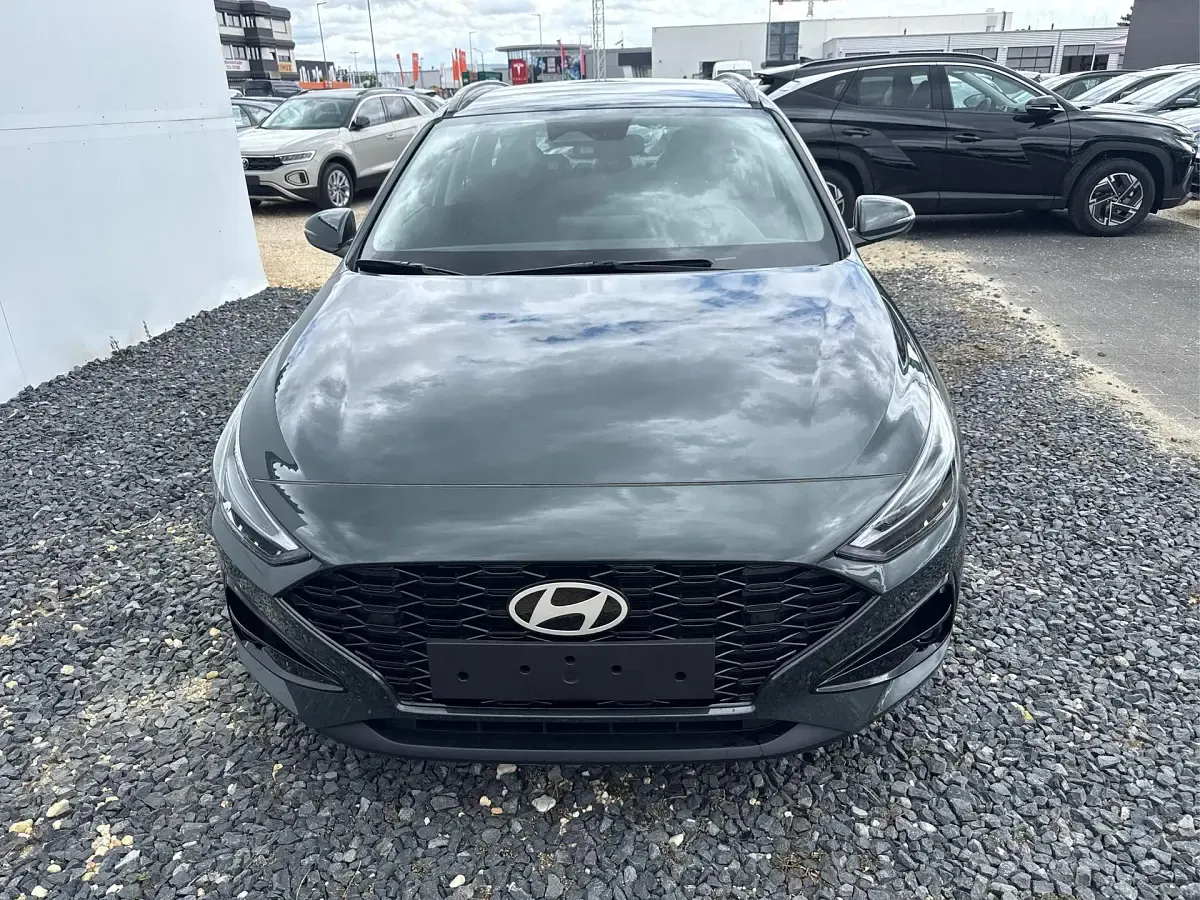Neu Hyundai i30 Style 150 PS (110 kW) 2026 Cypress green t2p Kombi