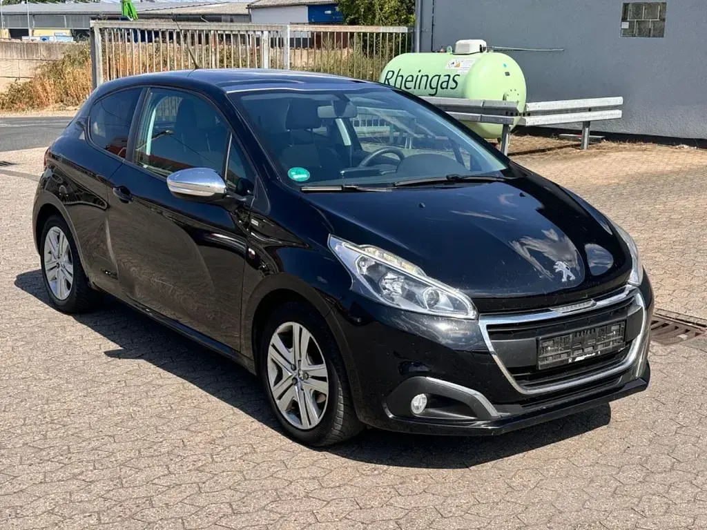 Gebraucht Peugeot 208 Style 82 PS (60 kW) 2016 Schwarz Kleinwagen
