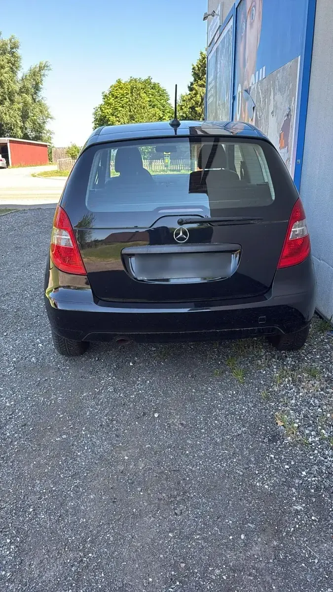 Gebraucht Mercedes A160 Elegance 95 PS (69 kW) 2010 Schwarz Kleinwagen