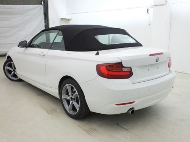 Gebraucht BMW 220 Advantage 184 PS (135 kW) 2016 Weiß Cabrio