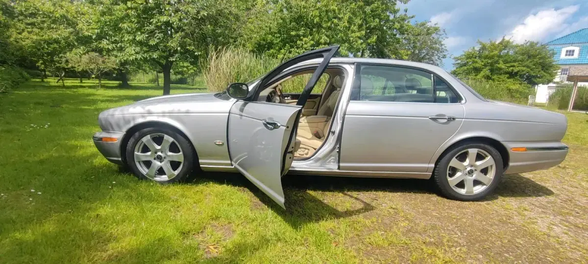 Gebraucht Jaguar XJ8 298 PS (219 kW) 2005 Grau Limousine