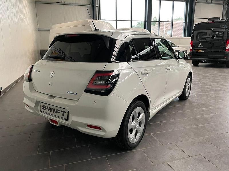 Gebraucht Suzuki Swift Comfort+ 83 PS (61 kW) 2024 Beige Kleinwagen