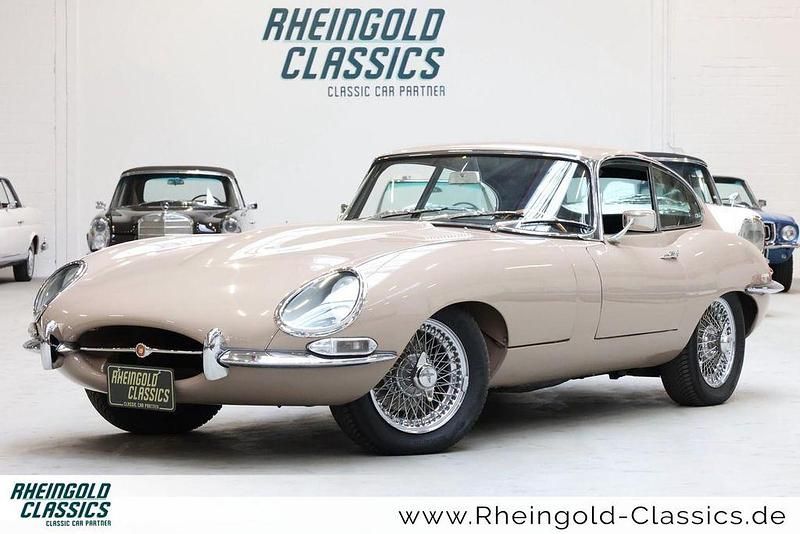 Second-hand Jaguar E-Type 269 CP (197 kW) 1966 Bej Coupe