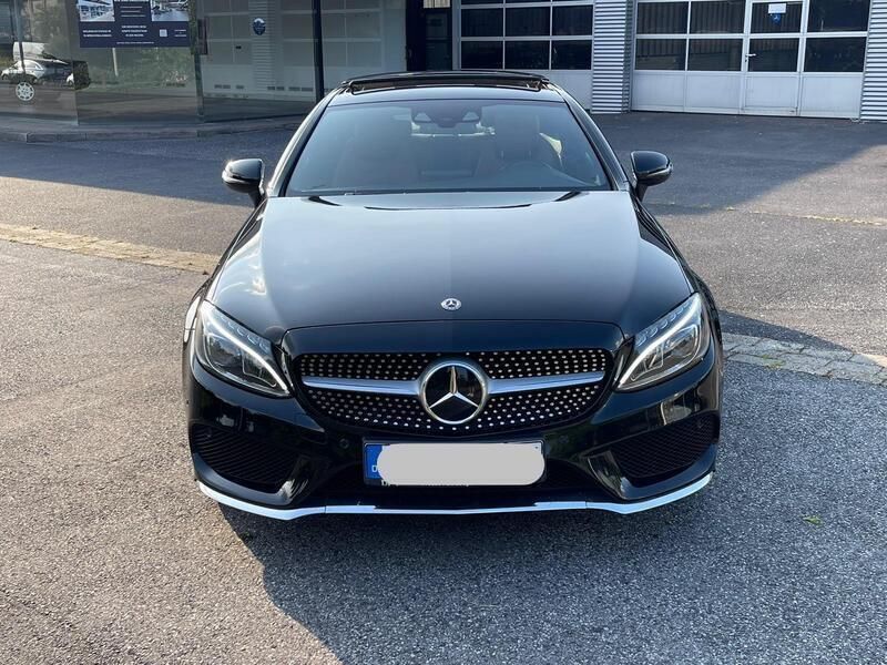 Schwarz Gebraucht 2017 Mercedes C300 AMG line Coupé | 26.199 € (Etwas zu teuer) - Bild 1/4