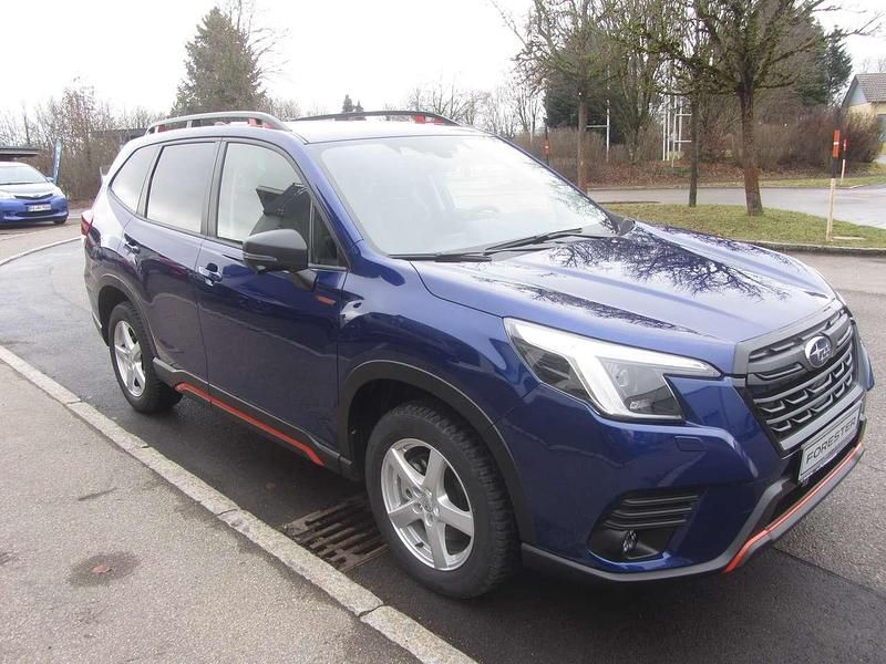 Gebraucht Subaru Forester Exclusive+ 150 PS (110 kW) 2024 Sapphire blue (p) SUV