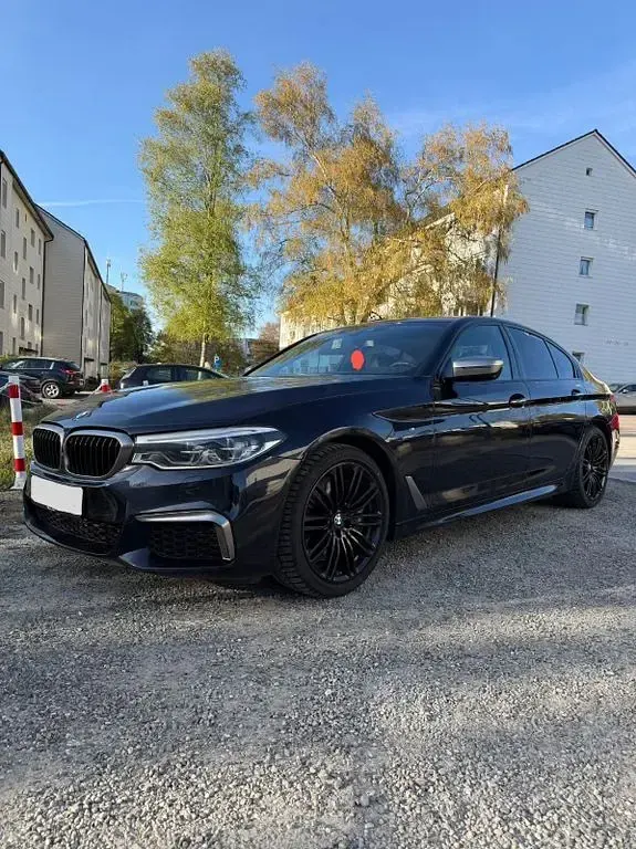 Gebraucht BMW M550 Performance 400 PS (294 kW) 2018 Blau Limousine