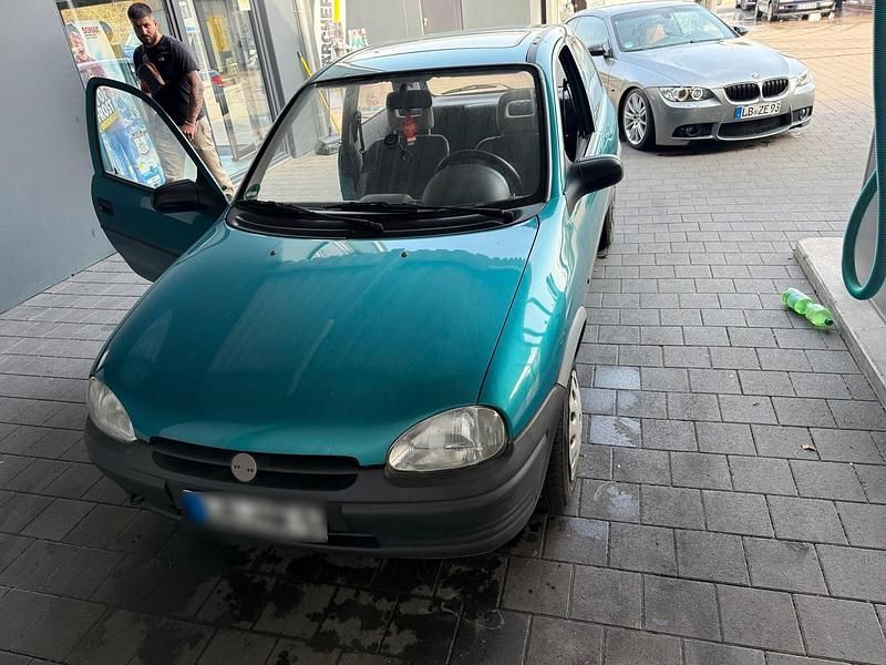 Gebraucht Opel Corsa 65 PS (47 kW) 1993 Grün Kleinwagen