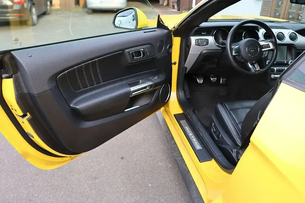 Gebraucht Ford Mustang GT 421 PS (309 kW) 2017 Gelb Coupé