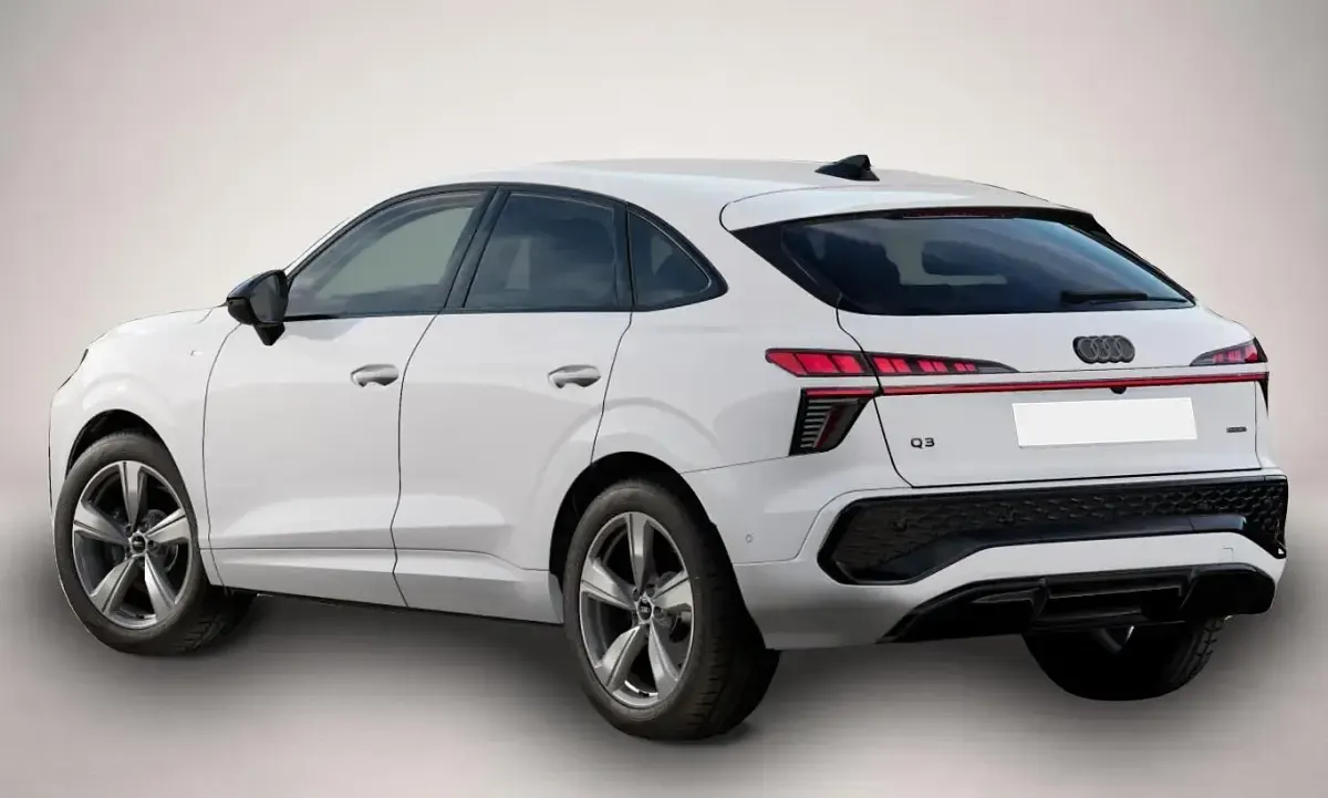 Neu Audi Q3 Sportback Advanced 204 PS (150 kW) 2026 Manufacturer SUV