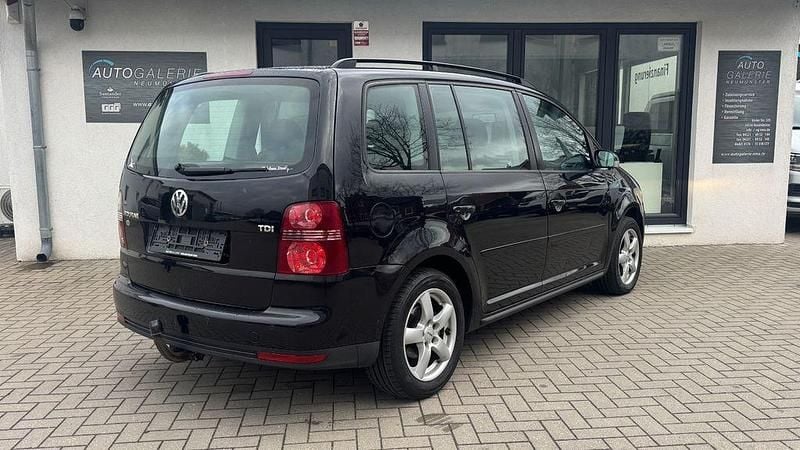 Gebraucht VW Touran 105 PS (77 kW) 2008 Schwarz Van / Kleinbus