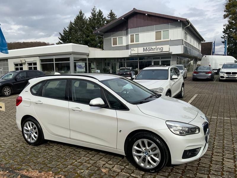 Gebraucht BMW 225 Active Tourer Advantage 136 PS (100 kW) 2018 Weiß Van / Kleinbus