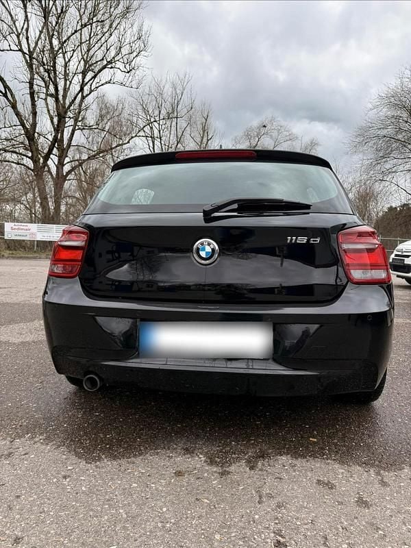 Gebraucht BMW 116 Efficient Dynamics 116 PS (85 kW) 2013 Schwarz Kleinwagen