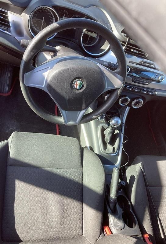 Gebraucht Alfa Romeo Giulietta 120 PS (88 kW) 2012 Rot Kleinwagen
