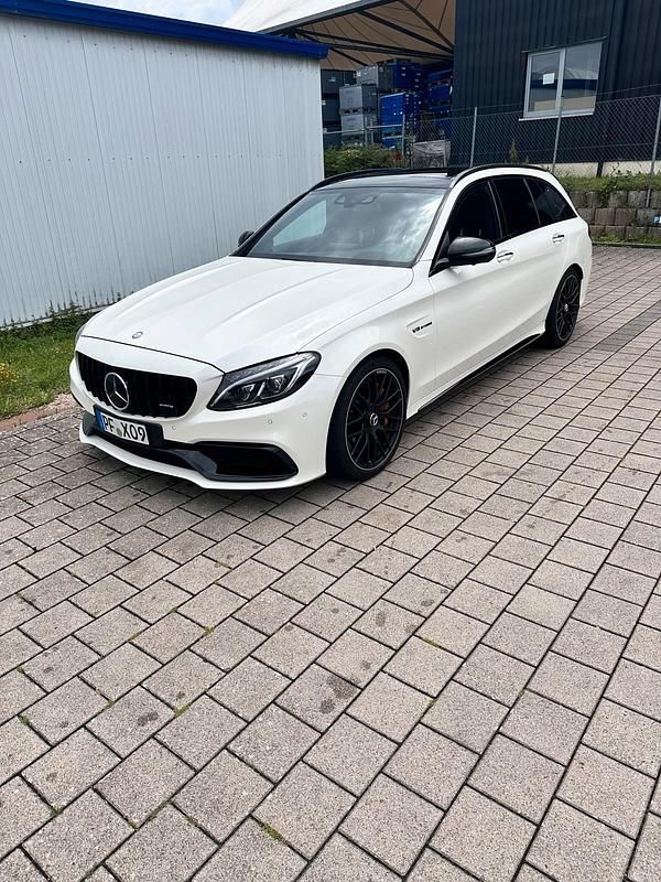 Weiß Gebraucht 2017 Mercedes C63S AMG Kombi | 49.900 € (Fairer Preis) - Bild 1/4