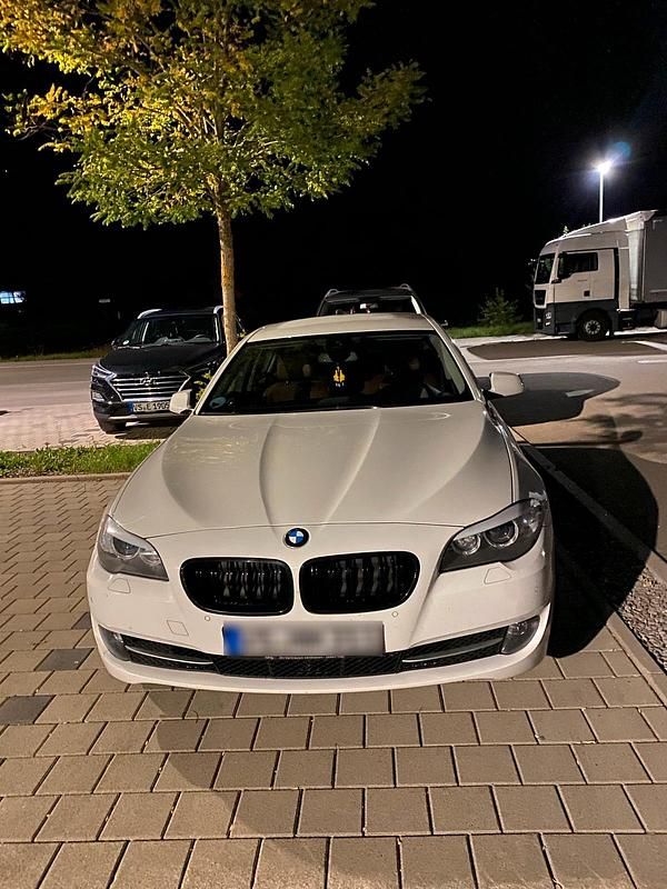 Gebraucht BMW 525 218 PS (160 kW) 2013 Weiß Limousine