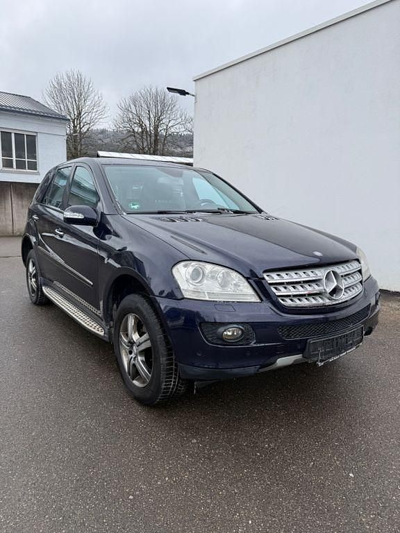 Gebraucht Mercedes ML320 224 PS (164 kW) 2012 Blau SUV