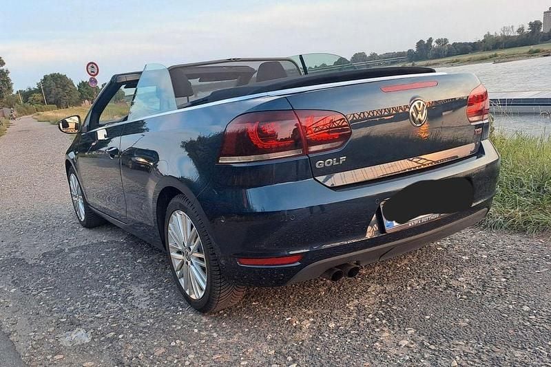 Gebraucht VW Golf Cabriolet Cup 160 PS (117 kW) 2015 Blau Cabrio