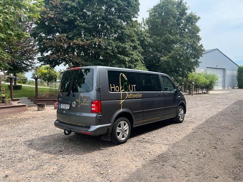 Second-hand VW Caravelle 204 CP (150 kW) 2017 Gri Van