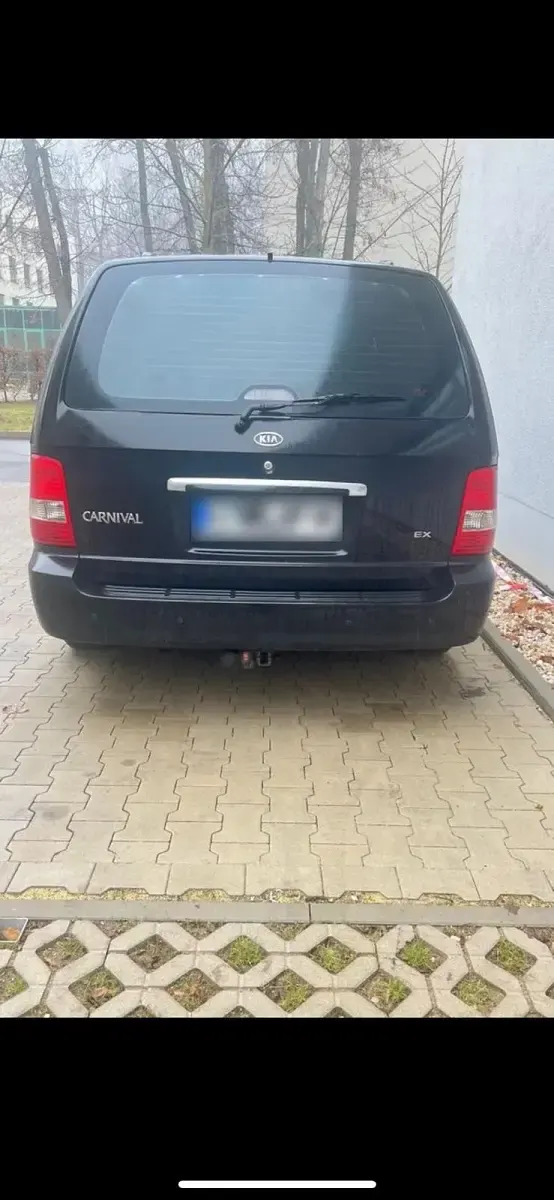 Gebraucht Kia Carnival 144 PS (105 kW) 2006 Schwarz Van / Kleinbus