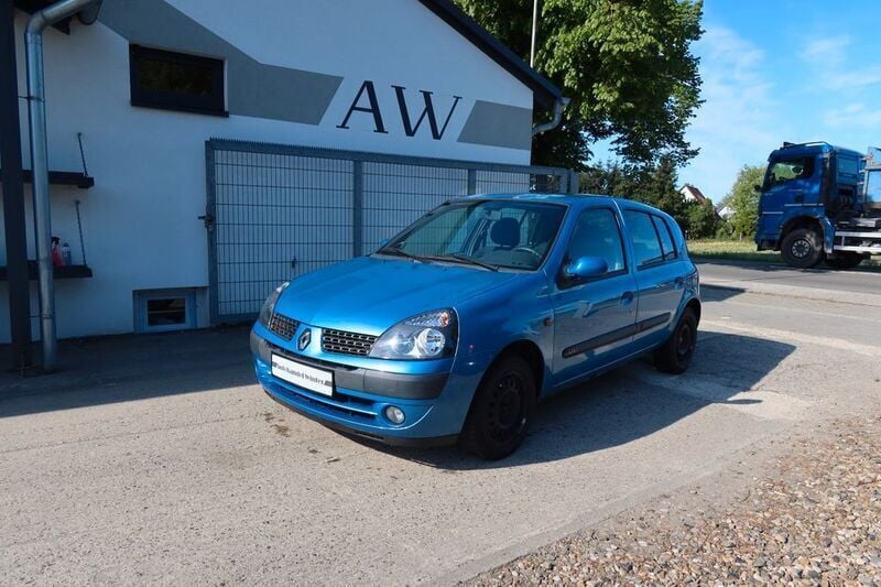 Blau Gebraucht 2002 Renault Clio II Limousine | 440 € (Guter Preis) - Bild 1/4