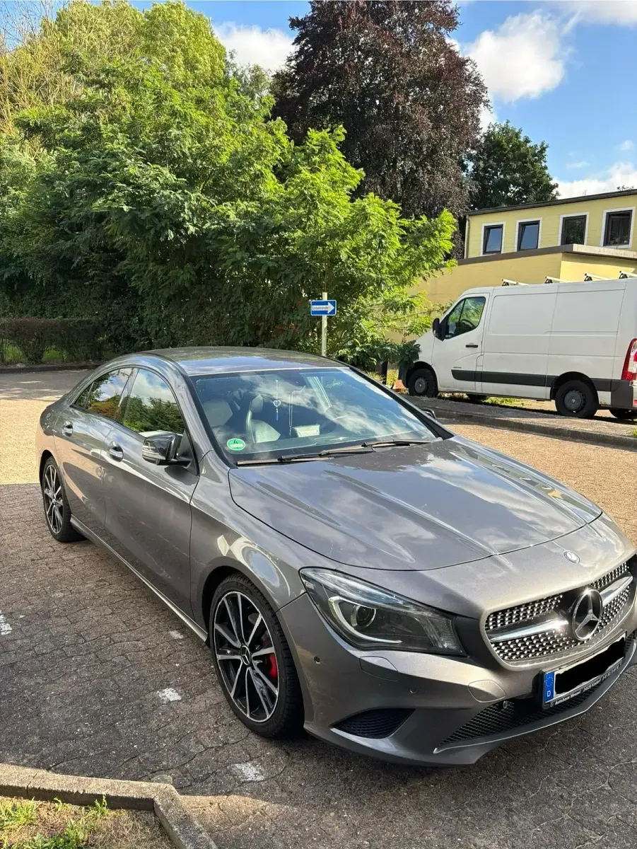 Gebraucht Mercedes CLA220 AMG line 163 PS (119 kW) 2013 Grau Coupé