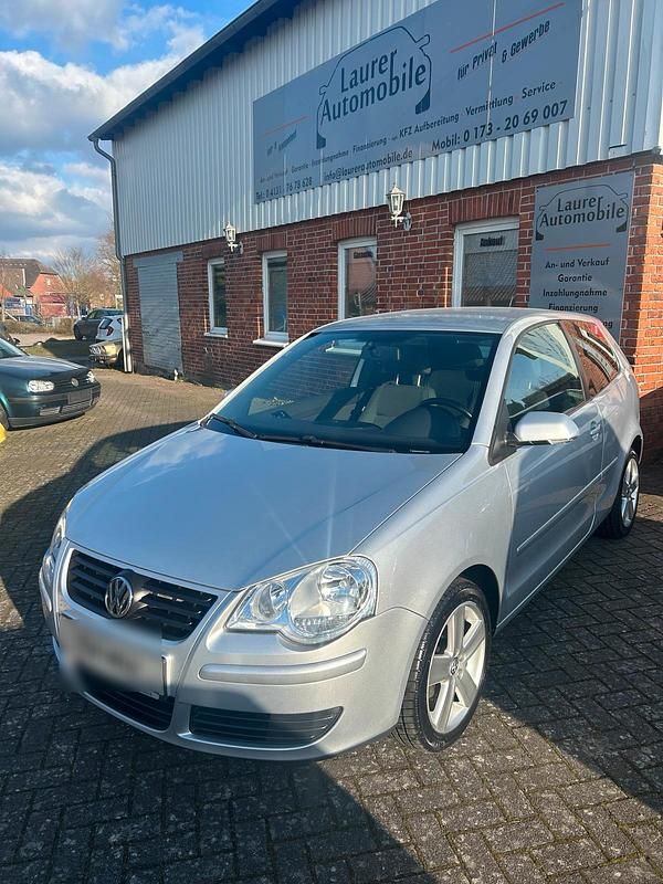 Gebraucht VW Polo Edition 80 PS (58 kW) 2009 Silber Kleinwagen