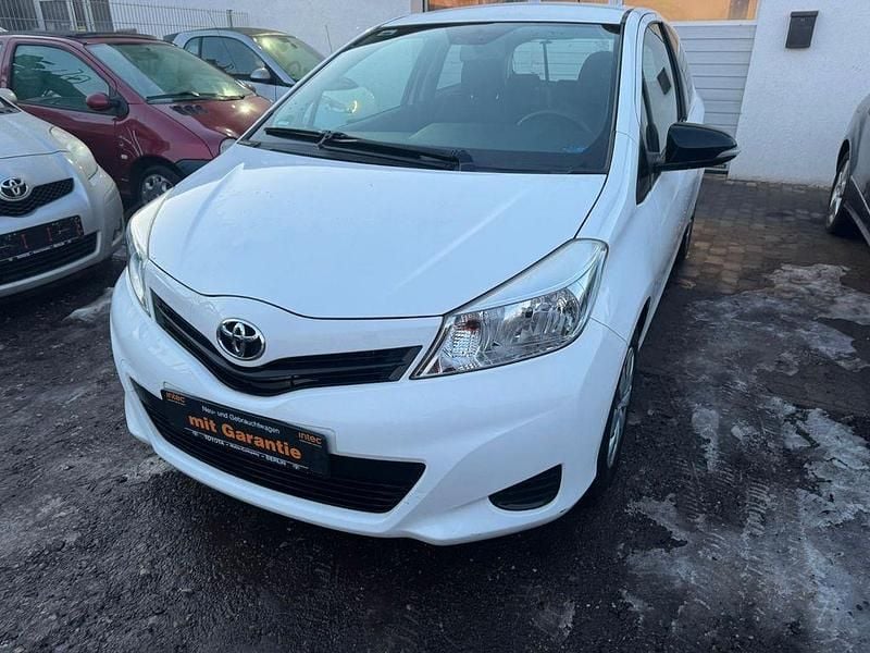 Weiß Gebraucht 2014 Toyota Yaris Basis Kleinwagen | 4.499 € (Superpreis) - Bild 1/4