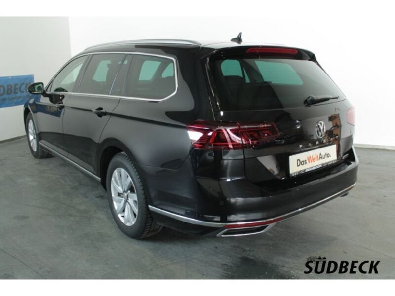 Gebraucht VW Passat Elegance 190 PS (139 kW) 2020 Deep black perleffekt (metallic) Kombi
