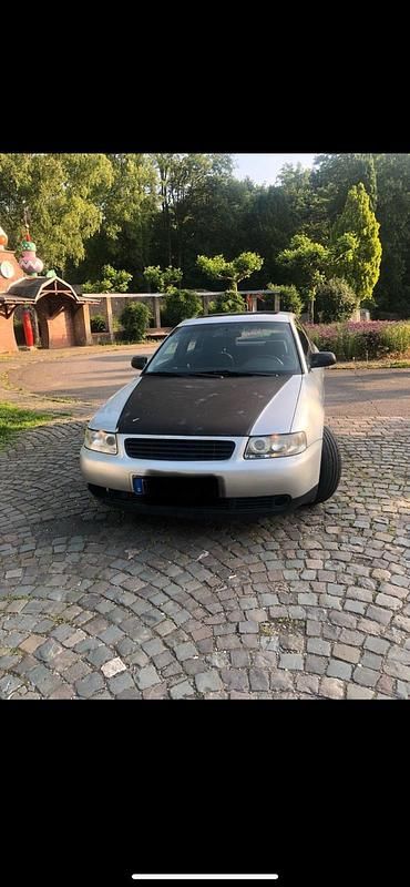 Silber Gebraucht 2004 Audi A3 Limousine | 1.500 € (Superpreis) - Bild 1/4