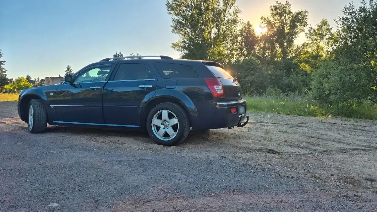 Usado Chrysler 300C Touring 250 CV (183 kW) 2006 Azul Familiar